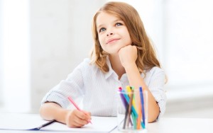 kak-nauchit-rebenka-krasivo-pisat-300x188